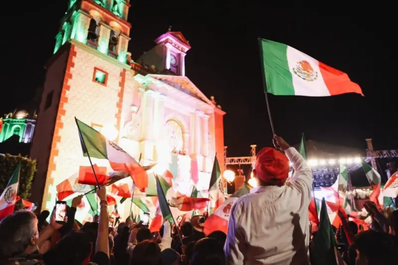 Más de 25 mil personas participaron en los festejos patrios de Tequisquiapan