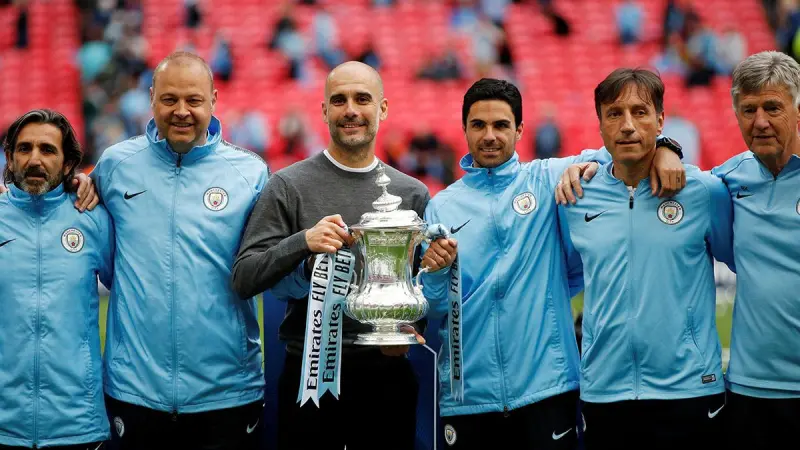 “Estoy aquí más que nunca”, Guardiola da respaldo total al Manchester City