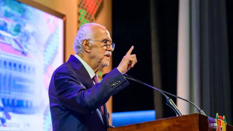 Salud y atención social, entre los resultados destacados por Navarro en su Quinto Informe