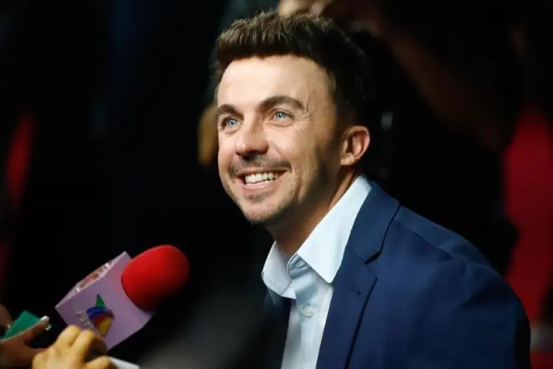Confiesa Frankie Muniz que su vida se desmoronó en 6 semanas