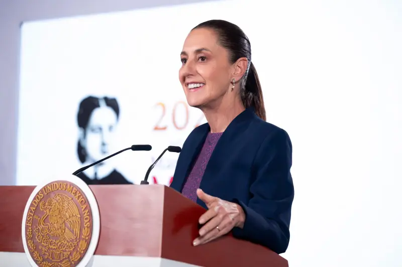 Sheinbaum pide diálogo entre aspirantes de Morena inconformes con encuestas rumbo a 2027