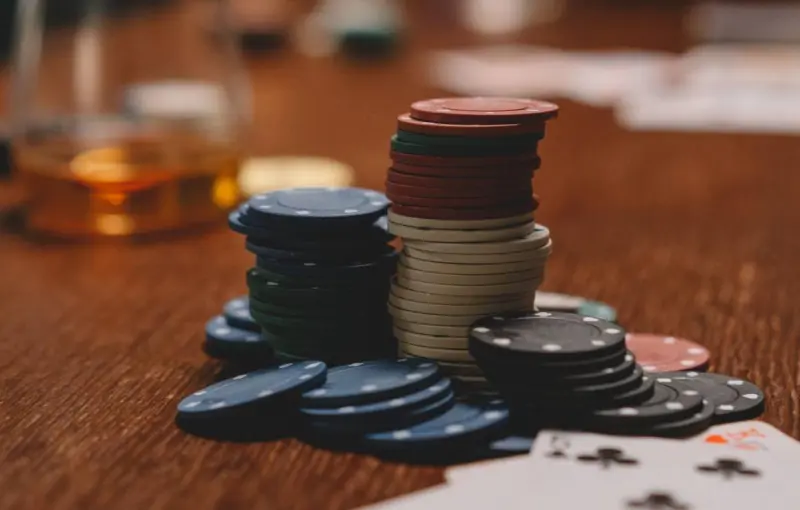 Demandan a plataforma de apuestas en Nueva York por operar sin licencia