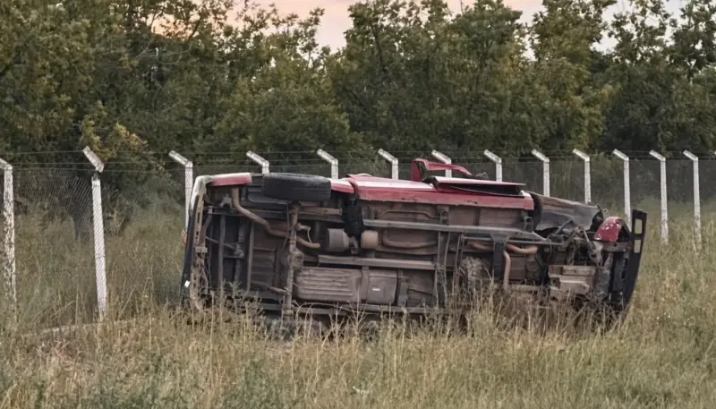 Volcadura deja un muerto y dos heridos en la Jiménez-Búfalo