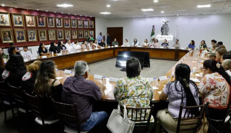 Gobernadora interina de Sinaloa se reúne con buscadoras de la entidad y de Durango; retoman avances en investigaciones