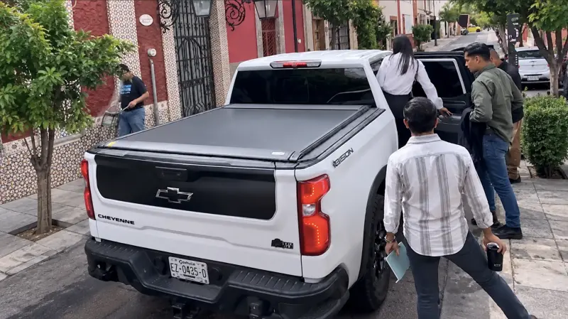 Polémica alcaldesa de Tlaquepaque usa camioneta ‘prestada’ con placas de Coahuila