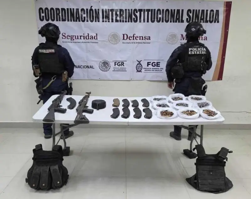 Aseguran dos AK-47 y mil 200 cartuchos en Concordia, Sinaloa