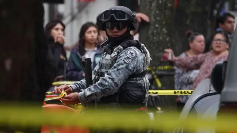 Asesinan a joven afuera del Cetis 33 en Azcapotzalco