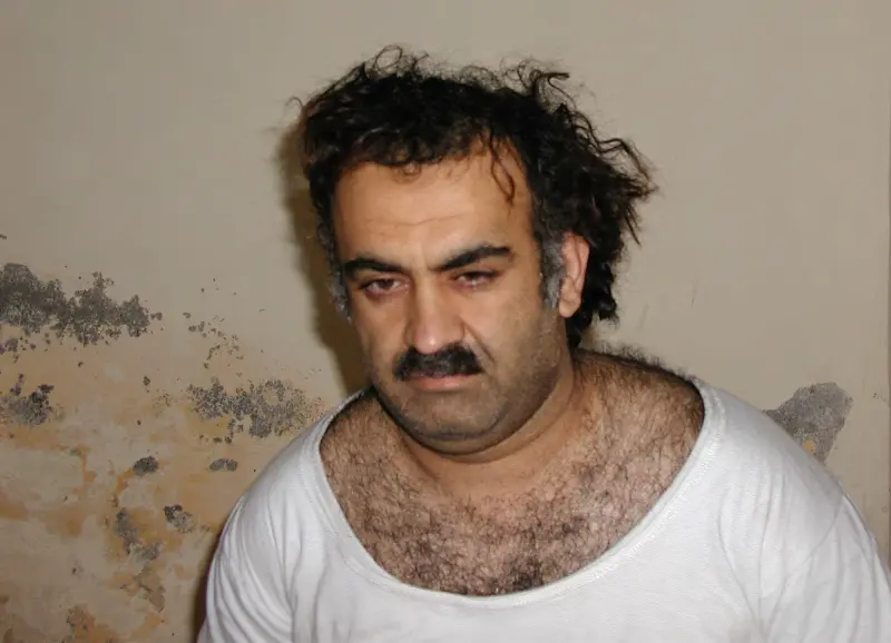 ¿Quién es Khalid Sheikh Mohammed y por qué lleva 23 años sin ser juzgado por el 11-S, pese a estar detenido desde su captura en Pakistán en 2003?