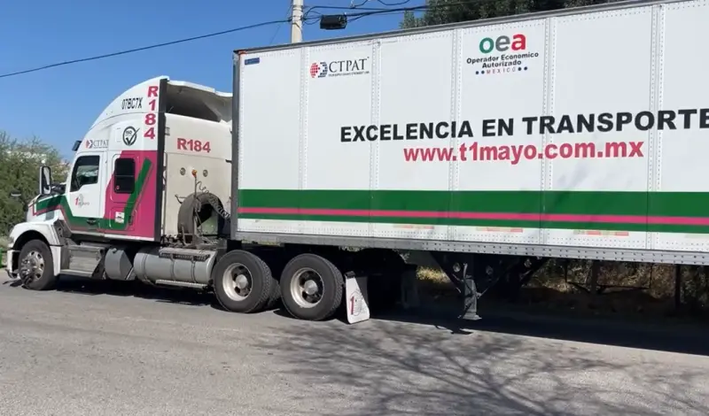 Aseguran tráiler con presunta metanfetamina en Piedras Negras
