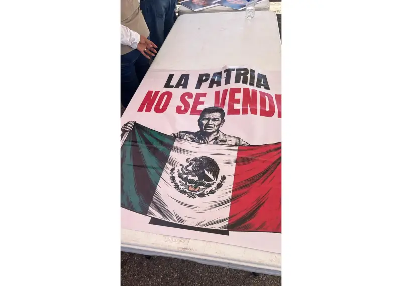 Decomisan lona no autorizada en acceso a evento de Sheinbaum en Culiacán