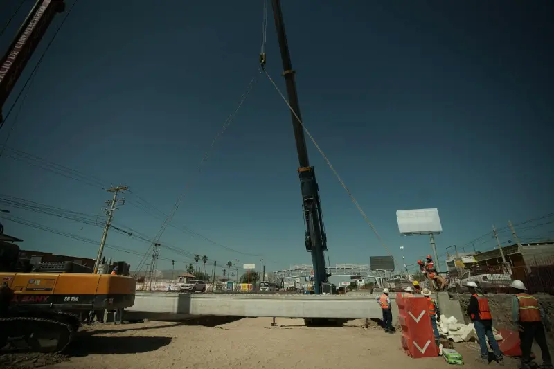 Inicia colocación de trabes del Sistema Vial Revolución-Vasconcelos, en Torreón