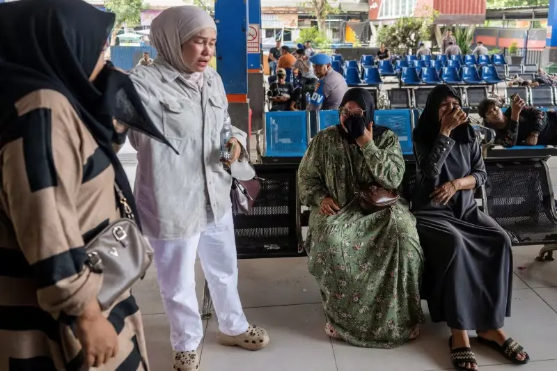Ferry con 243 personas vuelca en Indonesia|Seis muertos, 129 desaparecidos y 108 rescatados mientras más de 600 socorristas buscan sobrevivientes entre fuerte oleaje tras una tragedia marítima en el mar de Java que mantiene un amplio operativo activo