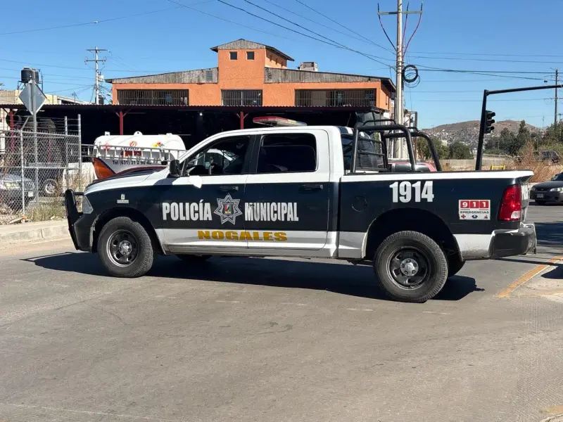 Encuentran a un presunto ladrón escondido en el baño de una casa de la colonia Obrera de Nogales y lo detienen