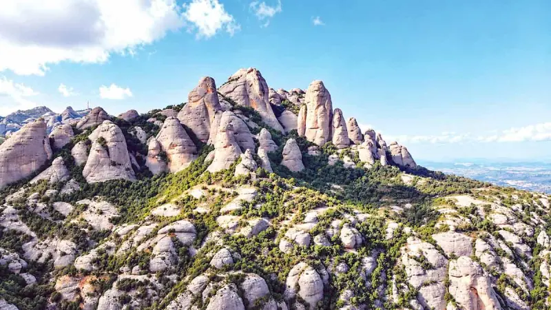 Montserrat, un enigma milenario y una Montaña Mágica llena de tradición oral