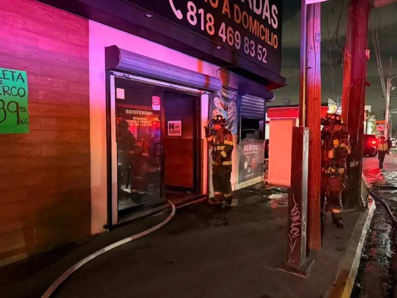 Se incendia restaurante en Lomas de Anáhuac; no hubo personas lesionadas