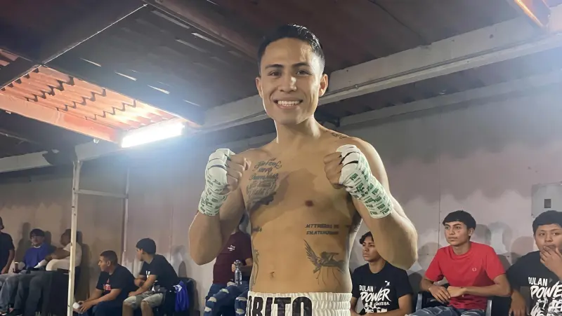 Muere Arturo ‘Lobito’ Torres a los 26 años tras desplomarse en pelea de box en Mexicali