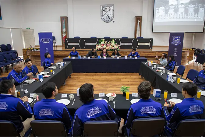 UAQ reconoce a medallistas de los Campeonatos Nacionales Universitarios 2026