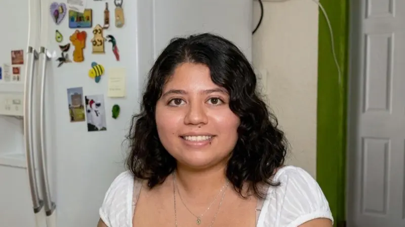 Tenía 17 años con el mismo refrigerador y la tecnología le cambió la rutina