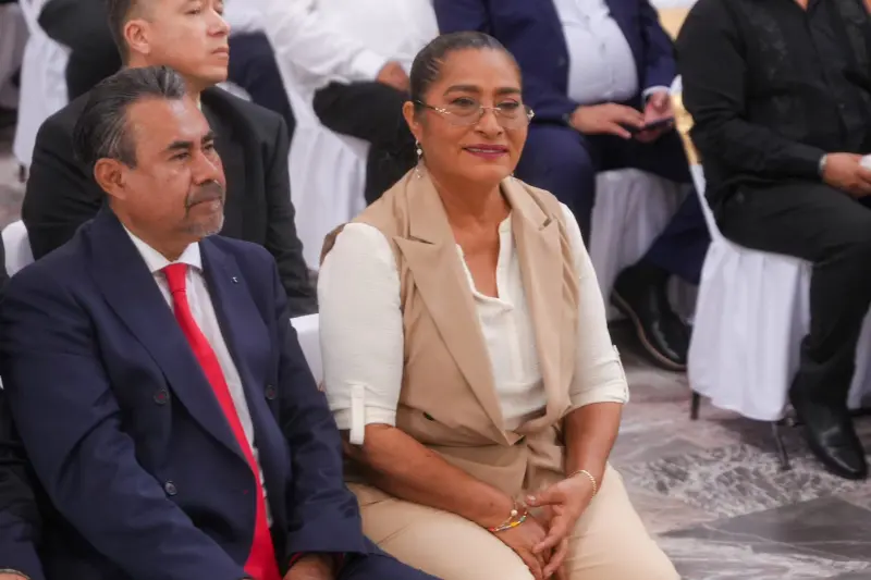Participa Abelina en ceremonia de 213 aniversario de Congreso de Anáhuac
