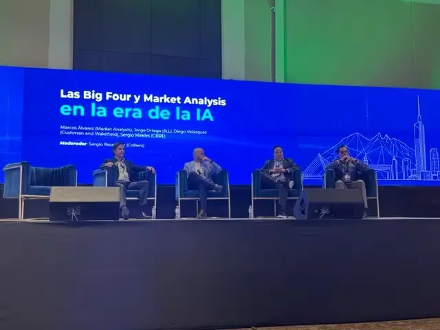 Aseguran en foro que la IA no viene a quitar trabajos sino a eliminar carga operativa