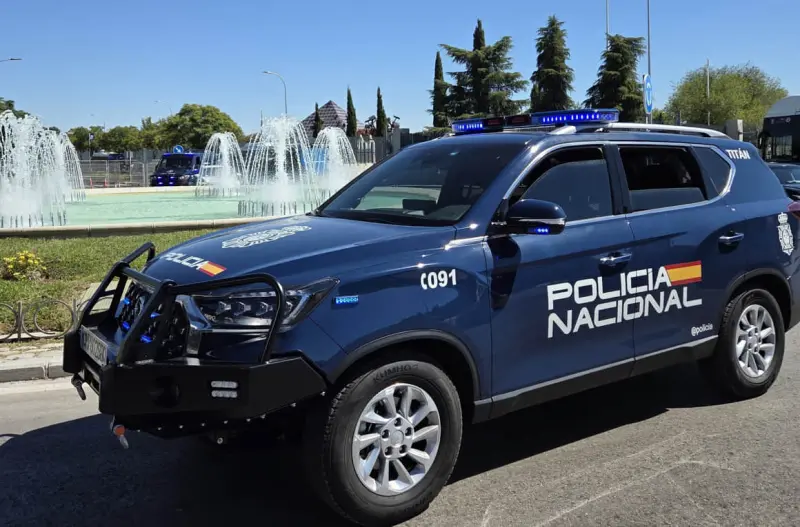 Arrestan a 2 personas en España por hacinar a migrantes en garajes