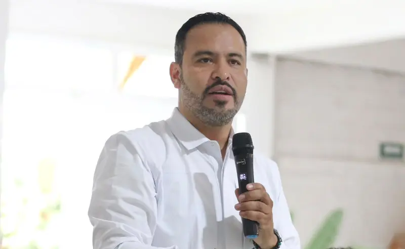 Emplaza PVEM a Galindo a pedir licencia tras destaparse en su informe