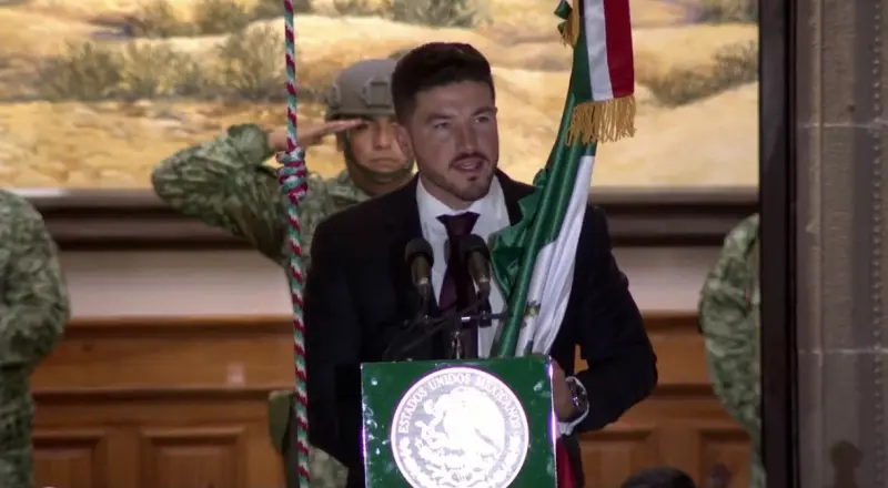 Da Samuel García el Grito de Independencia desde el Palacio de Gobierno de Nuevo León