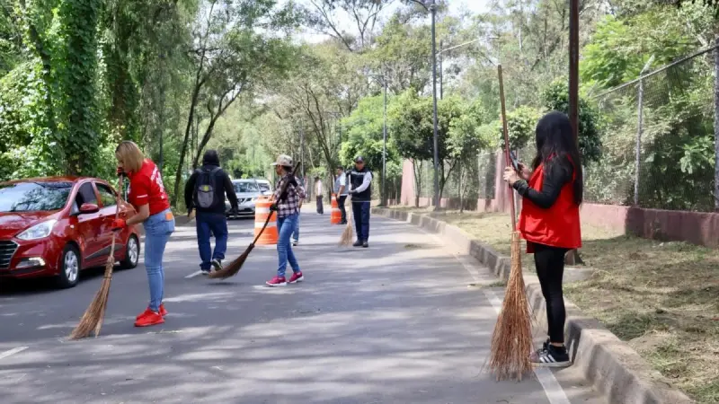 Circe Camacho redobla jornadas de atención en territorio para enchular Xochimilco
