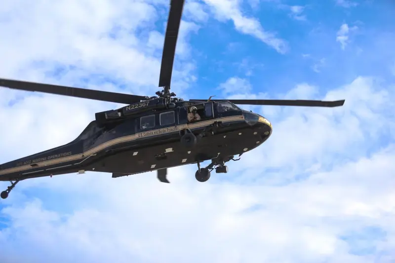 Atacan a balazos helicóptero de la policía de Chihuahua y dejan un agente herido