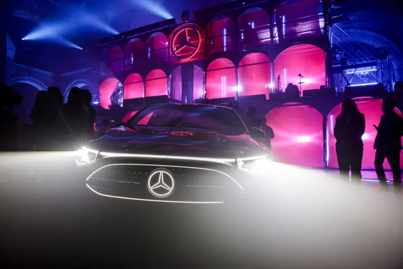 El nuevo CLA 2027 de Mercedes-Benz llega con versiones híbrida y eléctrica