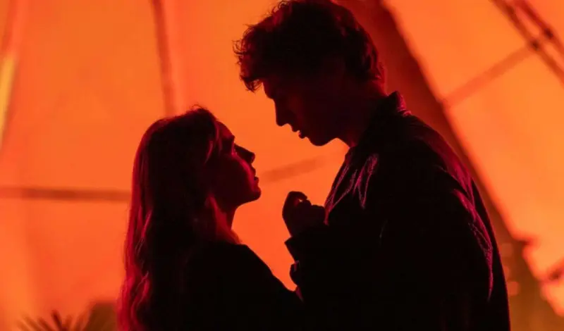 Toi + Moi: el romance inspirado en una novela que ha vendido un millón de ejemplares