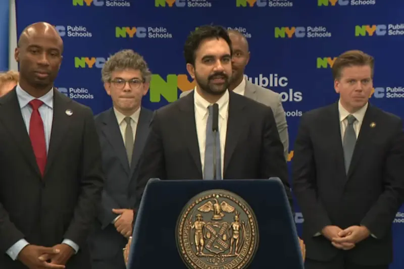Prohíben temporalmente la IA en aulas de primaria en Nueva York