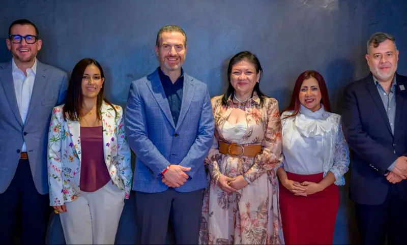 Adrián de la Garza refrenda coordinación institucional con TFJA