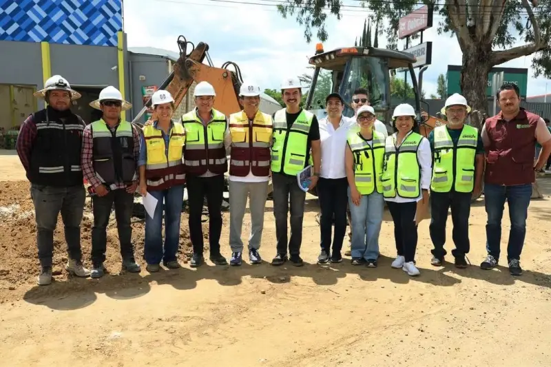 Supervisan Jara y Chagoya obras del Paso a Desnivel Monumento a Juárez