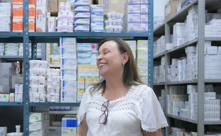 Recorre Nahle hospitales de Veracruz; sí hay medicamentos