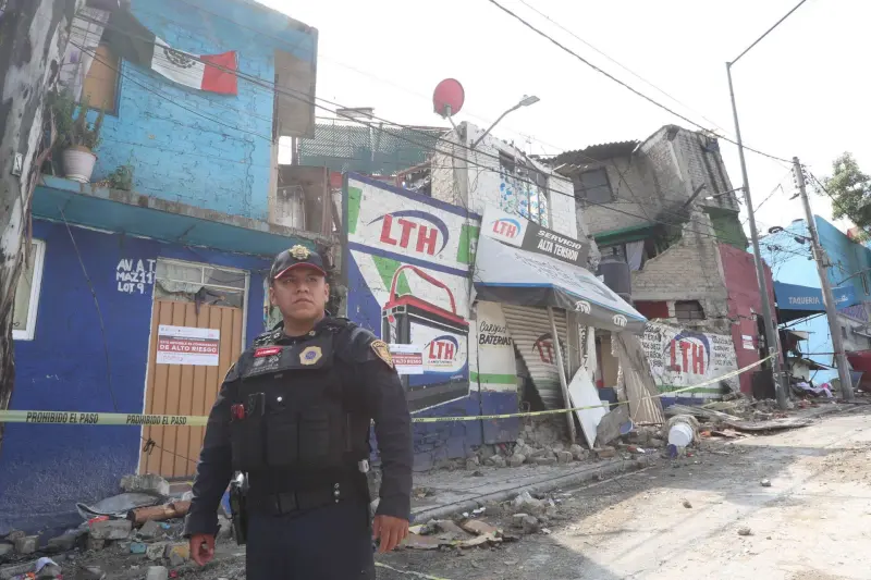 Explosión en taquería de Álvaro Obregón deja 2 muertos y 14 lesionados