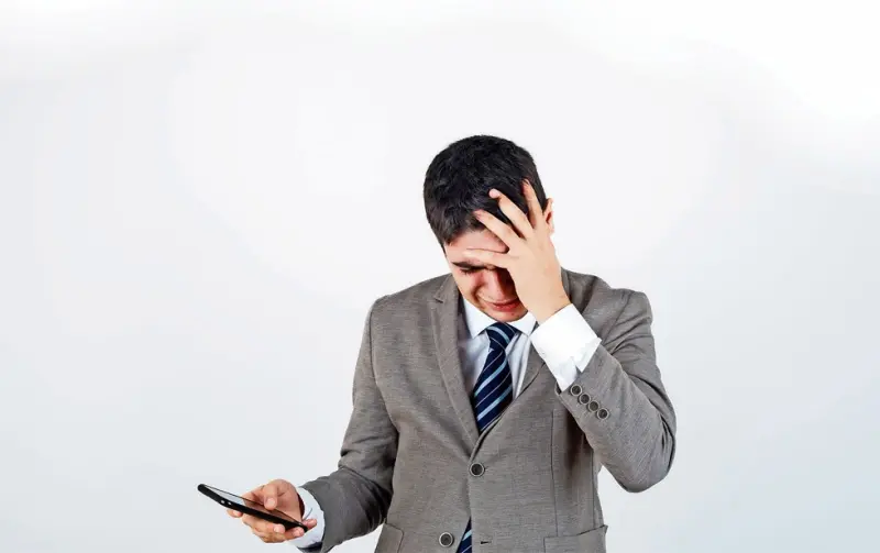 Van contra cargos ocultos en plataformas digitales