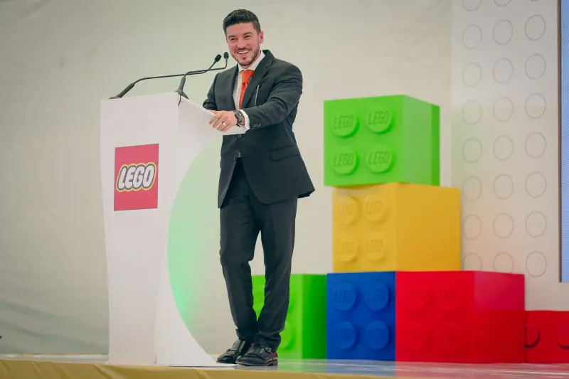 Destaca Samuel García inversión de 400 mdd de LEGO en Nuevo León