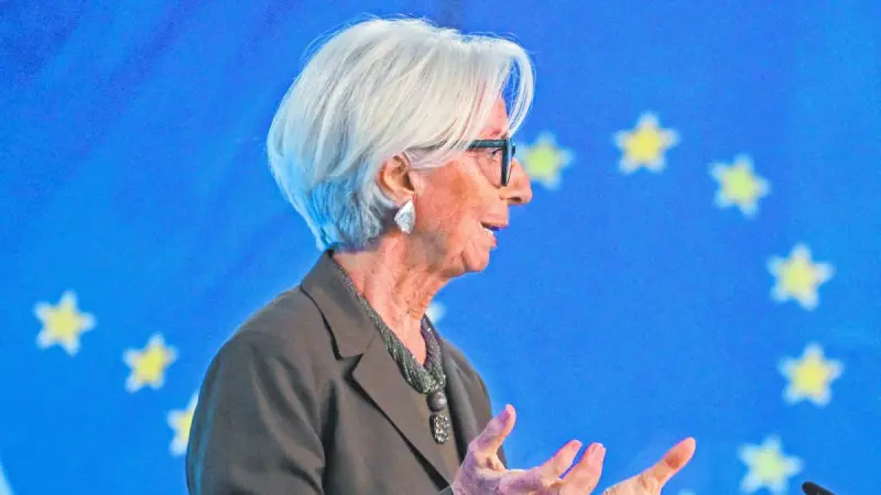Lagarde advierte que Europa se enfrenta a un riesgo sin precedentes de quedarse al margen de la IA