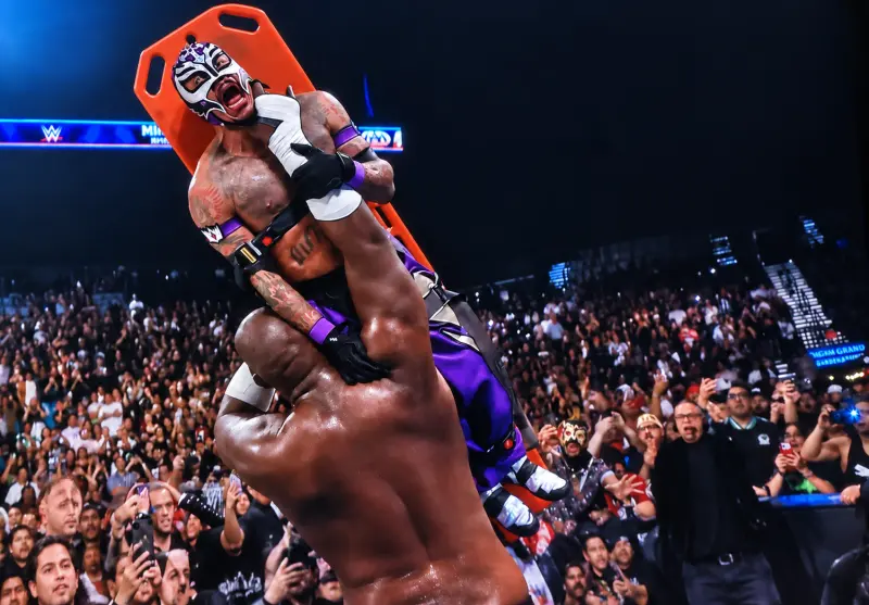 Triplemanía 34: Omos derrota a Rey Mysterio y Perros del Mal se coronan en Las Vegas
