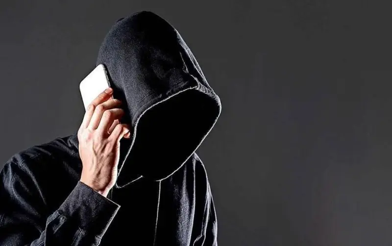 Aunque bajan los robos, suben fraude y extorsión