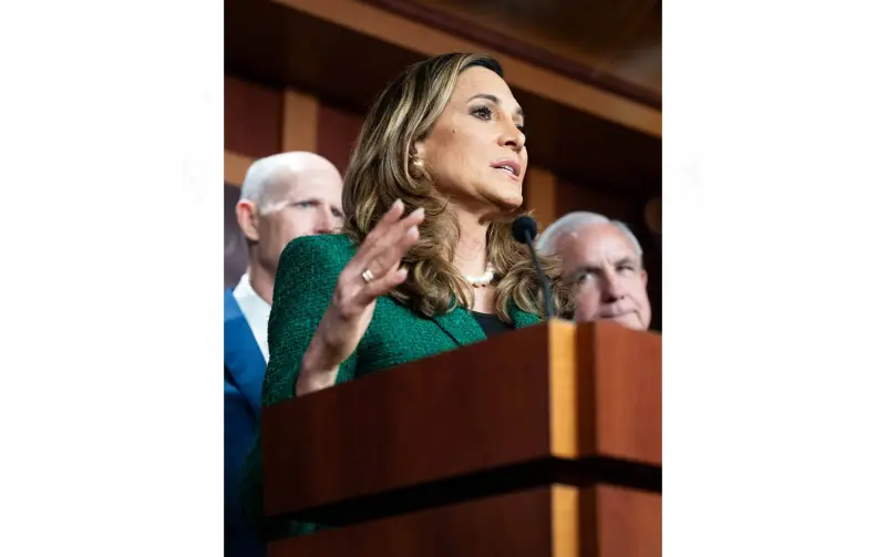 Republicana de Florida rompe con Trump: los votantes hispanos se ‘sienten traicionados’
