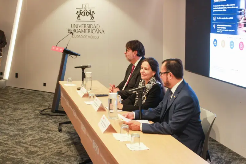 Concluye seminario en AMDC: libertad de expresión, ciudadanía y tecnología