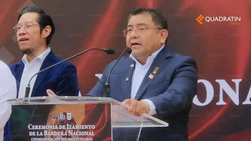 Llama rector de UABJO a construir independencia desde la educación
