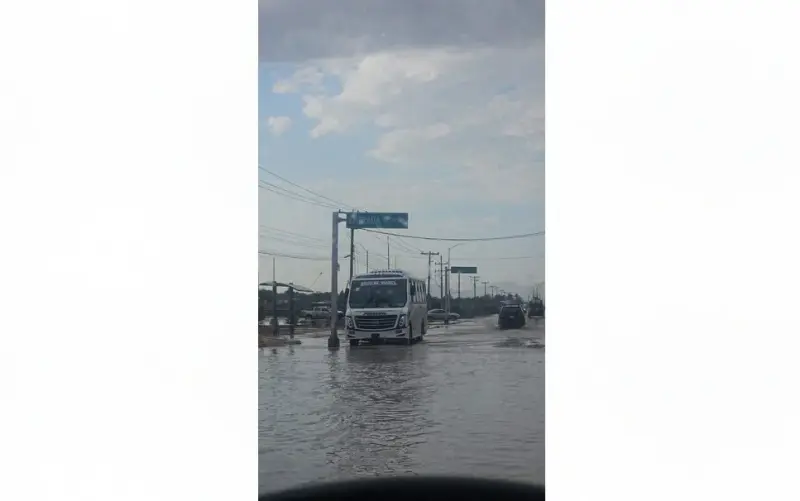 Ante inundaciones, suspenden transporte en el Valle