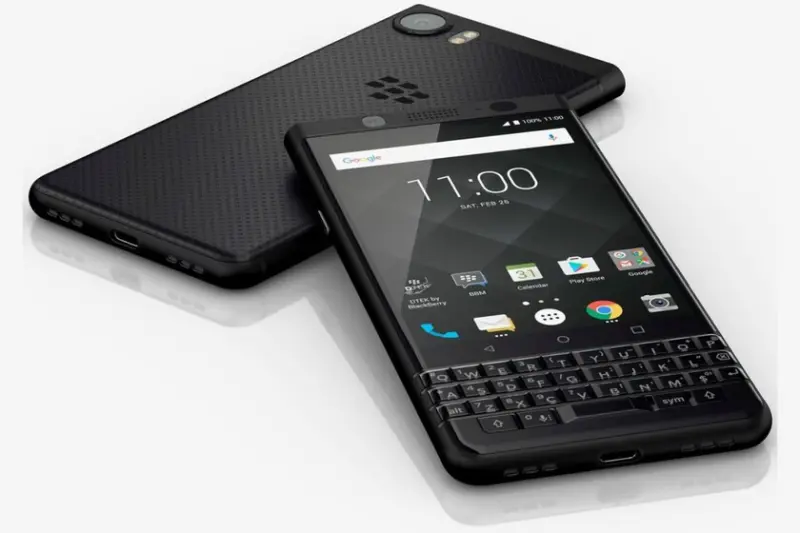 Mientras Nokia convirtió su modelo icónico en artículo de colección, BlackBerry se aleja de los celulares para hacer algo distinto