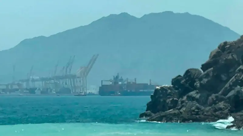 Irán agrega en su lista negra a más barcos que intentan atravesar el estrecho de Ormuz