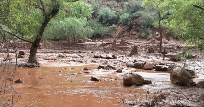 Inundaciones en el Gran Cañón destruyen caminos y puentes mientras continúa la búsqueda de excursionistas