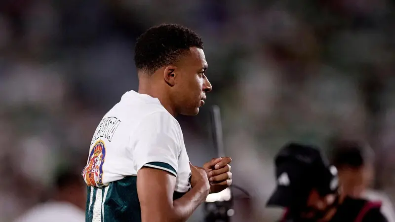 Polémica nacional: Mbappé rompe el silencio tras la furia de Vox y el PP por la playera de Ceuta