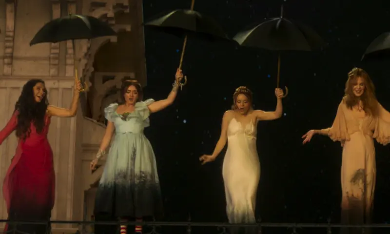 Alexandra Artrip defiende el polémico recast de Prácticamente magia 2